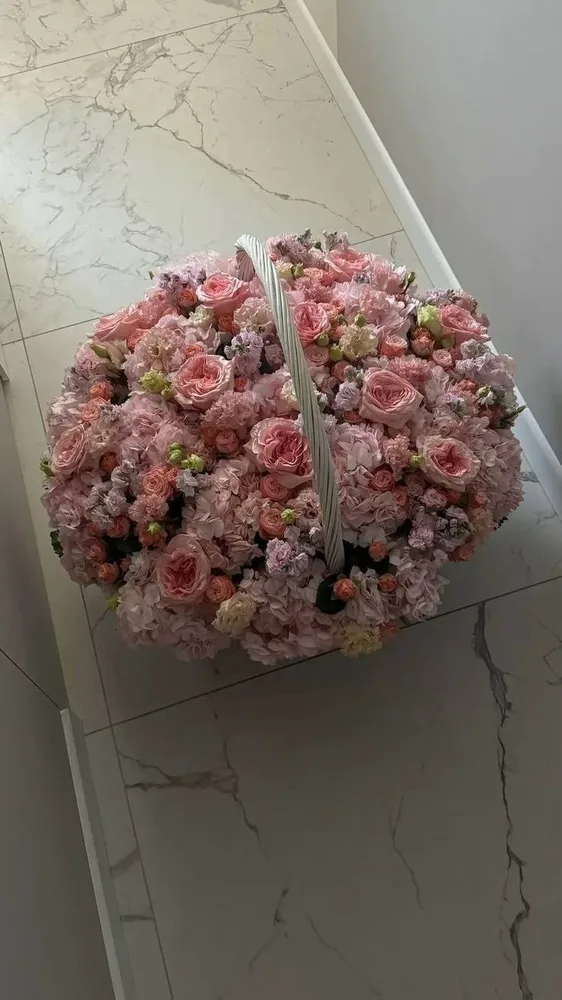Blush Meringue Basket