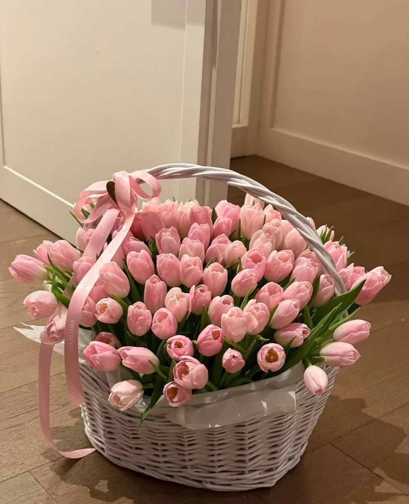 Tulip Blush Basket