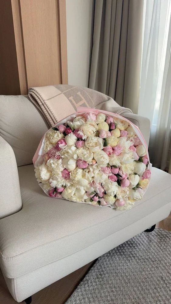 Blush Meringue